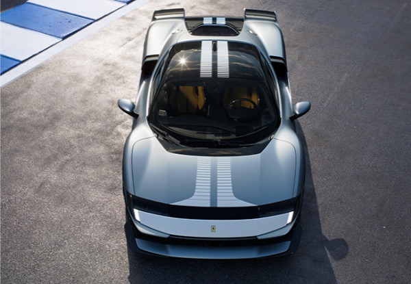 【最新スーパースポーツ情報】栄光の名称復活! 「究極」を追求した新たな速さの象徴。フェラーリ812テスタロッサの凄みと存在感