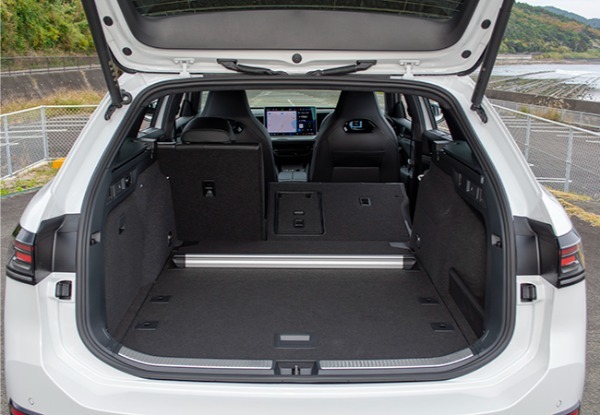 【最新ディーゼル試乗】VWパサートTDIは先進機能でクリーンエアを実現。走りも洗練されている