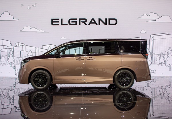 【注目モデルNEWS】日産の救世主となる資格十分！ 威風堂々の新型エルグランドは先進さ、快適さ、走りでライバルをリード。生粋のドライバーズミニバンが誕生した