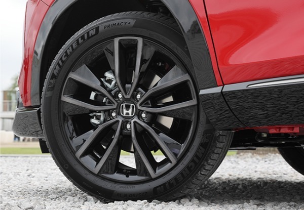 【最新モデル試乗】都会派のスポーティSUV登場！ ホンダ・ヴェゼルRSの際立つパフォーマンス世界