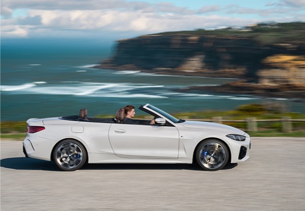 【魅惑の4シーターオープン】BMW4シリーズ・カブリオレはソフトトップに回帰。その華麗なる「駆け抜ける歓び」