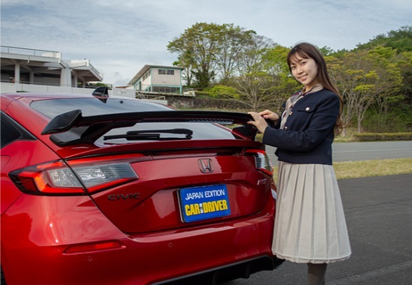 【Z世代の視点】「ホンダ・シビックe:HEV RS」は電動車なのにエンジンを感じる。S＋シフトは「クルマ好き」を増やす、素晴らしい技術と実感！