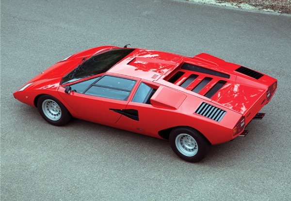 【カーデザインを語ろう】カウンタックはランボルギーニの象徴であり永遠の傑作。圧倒的な存在感で世界中のファンを魅了した