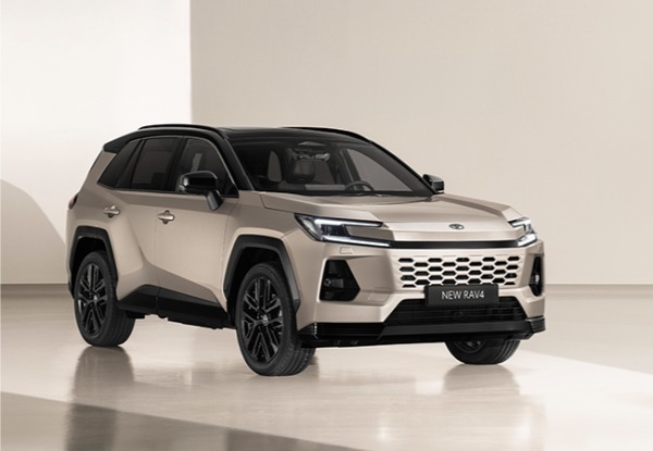 【新型モデル詳報】累計生産台数1500万台、人生を輝かせるクルマ。新型トヨタRAV4が世界で愛される理由
