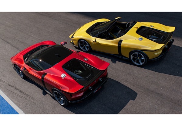 【最新スーパースポーツ情報】栄光の名称復活! 「究極」を追求した新たな速さの象徴。フェラーリ812テスタロッサの凄みと存在感