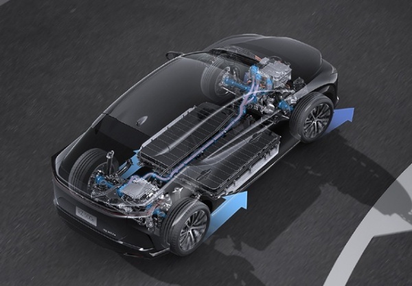 バッテリーEVのレクサスRZが大幅改良。運転する楽しさを追求した“F SPORT”を新設定