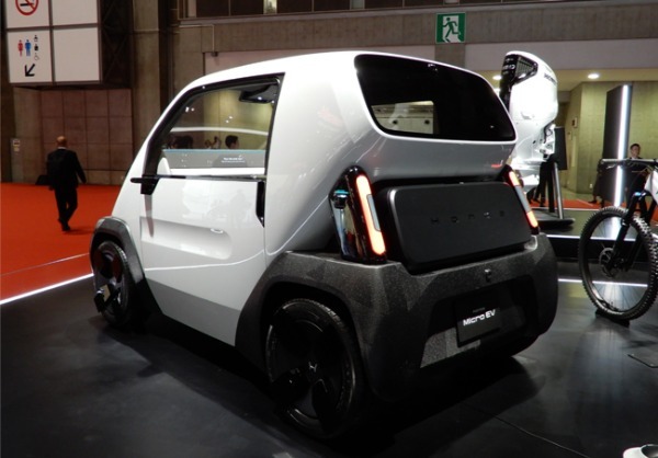 ホンダがジャパンモビリティショー2025において0シリーズの新型プロトタイプ「0 α」とホンダらしい遊び心に満ちた小型EV「Super-ONE Prototype」をワールドプレミア