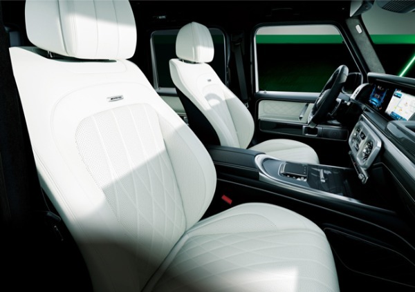 メルセデスAMG G 63として日本で初めて「AMGパフォーマンスパッケージ」を採用した特別仕様車「メルセデスAMG G 63エディション パフォーマンス」が日本上陸