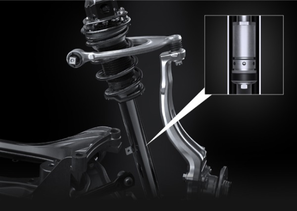 スポーティな内外装デザインと走る楽しさを熟成した進化版レクサスISが発売。特別仕様車の“F SPORT Mode Black Ⅴ”も登場