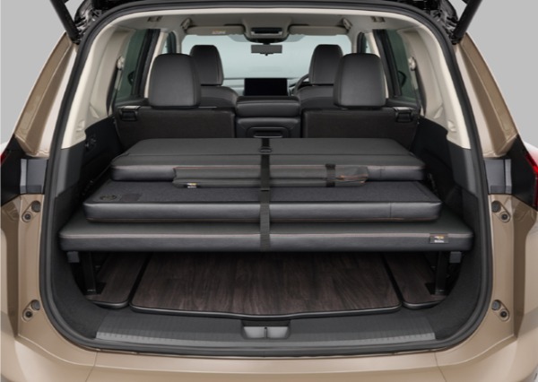 日産エクストレイルの車中泊仕様「ROCK CREEK マルチベッド」が登場