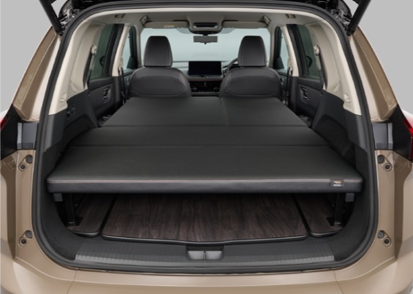 日産エクストレイルの車中泊仕様「ROCK CREEK マルチベッド」が登場