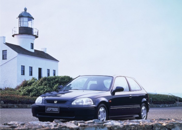 【日本車黄金時代】“世界のベーシックカー”という初志が復活した［6代目ホンダ・シビック（EK2/3/4型）］の光る個性