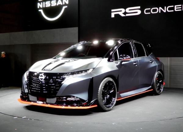 日産がエクストレイルNISMOのパワートレインを搭載した「オーラNISMO RSコンセプト」を東京オートサロン2026で初公開