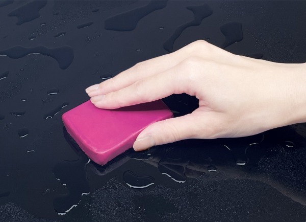 ペルシード、洗車では取り切れない鉄粉・ザラつきを吸着除去する「鉄粉取りネンドクリーナー」（PCD-301）発売