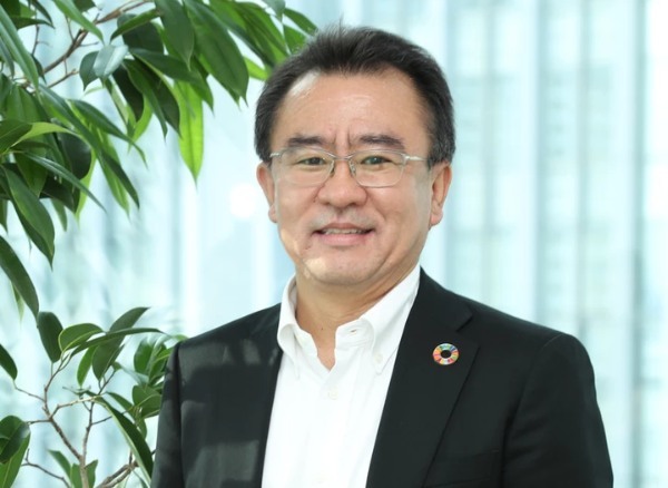 吉岡 晃代表取締役社長CEO