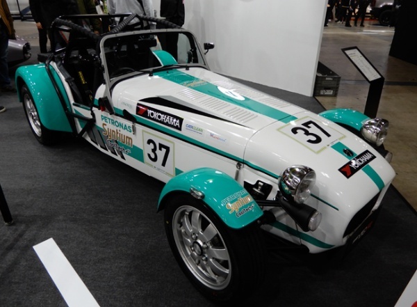 ケータハムはEVスポーツカー「プロジェクトV」の最新プロトタイプを、モーガンは新型フラッグシップモデルの「スーパースポーツ」を東京オートサロン2026で披露