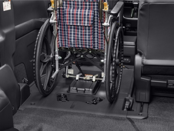 「マルチに使えて自由が広がる」トヨタ・ノア／ヴォクシーのコンプリートカー“MULTI UTILITY”が登場