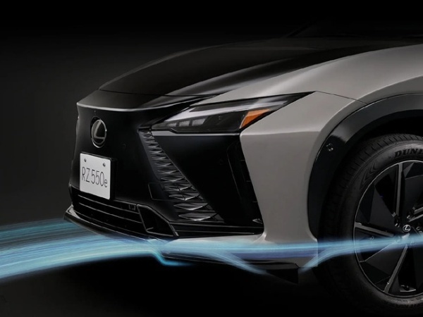 バッテリーEVのレクサスRZが大幅改良。運転する楽しさを追求した“F SPORT”を新設定