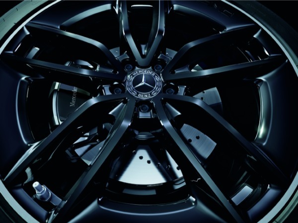 ブラックのアクセントを利かせたメルセデス・ベンツGLE／GLEクーペ「ナイトエディション」が日本デビュー