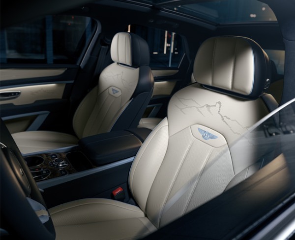 北大西洋のカナリア諸島の天空の白い村「アルテナーラ」をオマージュしたベントレー・ベンテイガの特別仕様車が登場