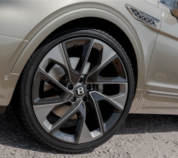 北大西洋のカナリア諸島の天空の白い村「アルテナーラ」をオマージュしたベントレー・ベンテイガの特別仕様車が登場