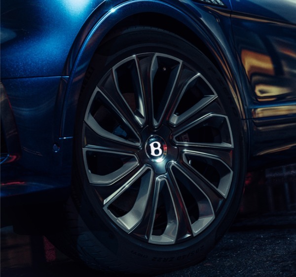 北大西洋のカナリア諸島の天空の白い村「アルテナーラ」をオマージュしたベントレー・ベンテイガの特別仕様車が登場