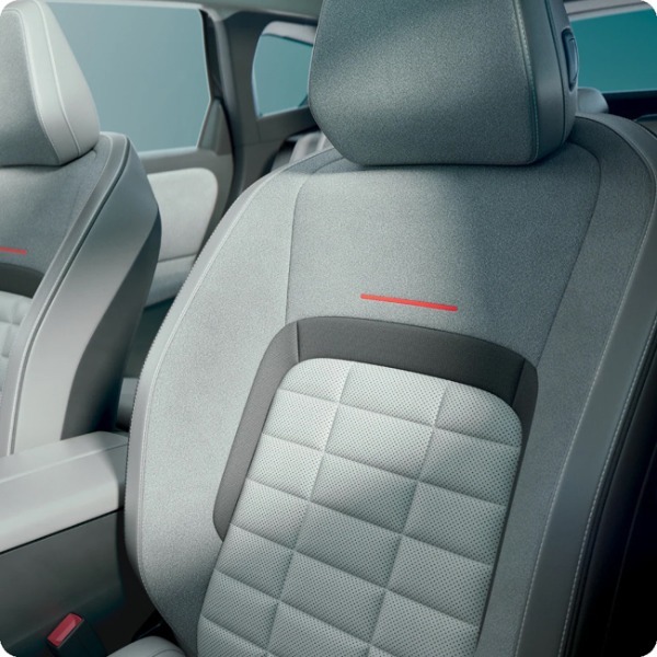 シトロエンの新世代フラッグシップモデルの新型C5エアクロスが日本デビュー