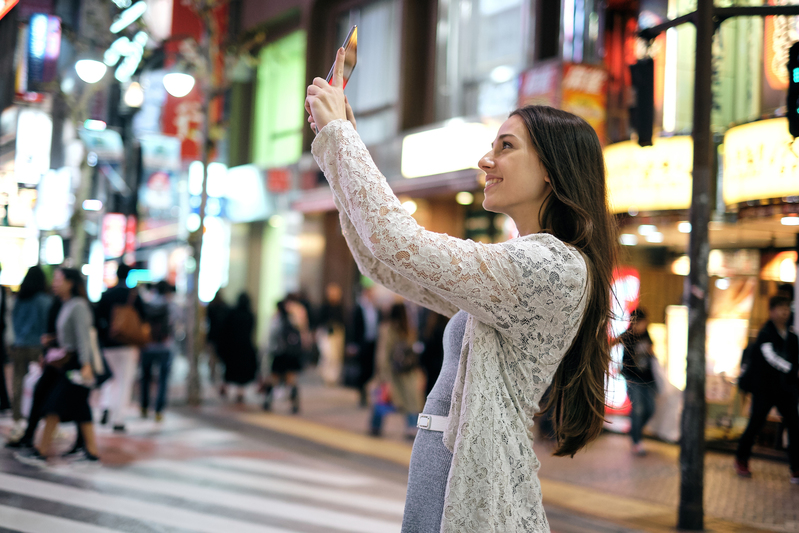 外国人 SNS